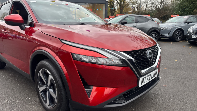 Nissan Qashqai 1.3 DiG-T MH N-Connecta 5dr Petrol Hatchback